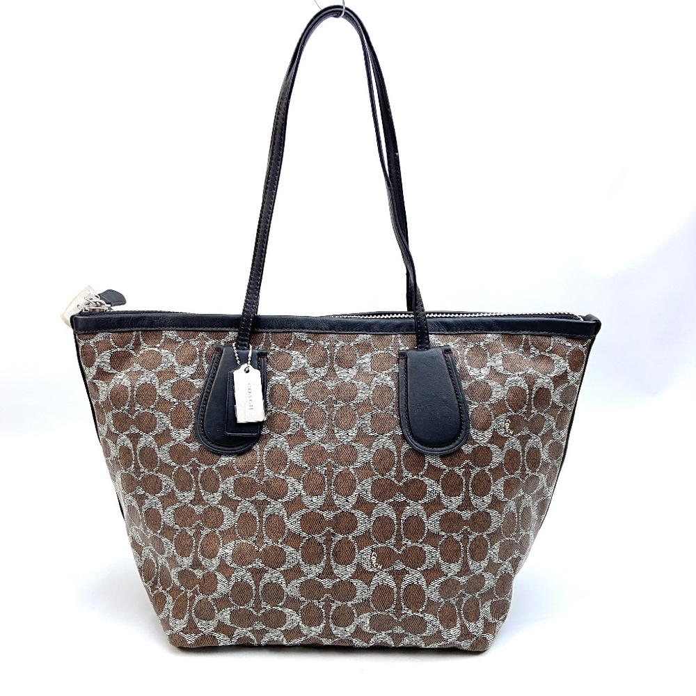 COACH TAXI ZIP TOP TOTE IN SIGNATURE F33504
